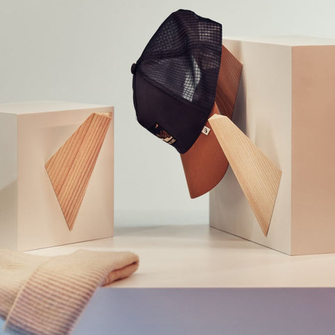wooden wall hooks for hats, helmets, bags 